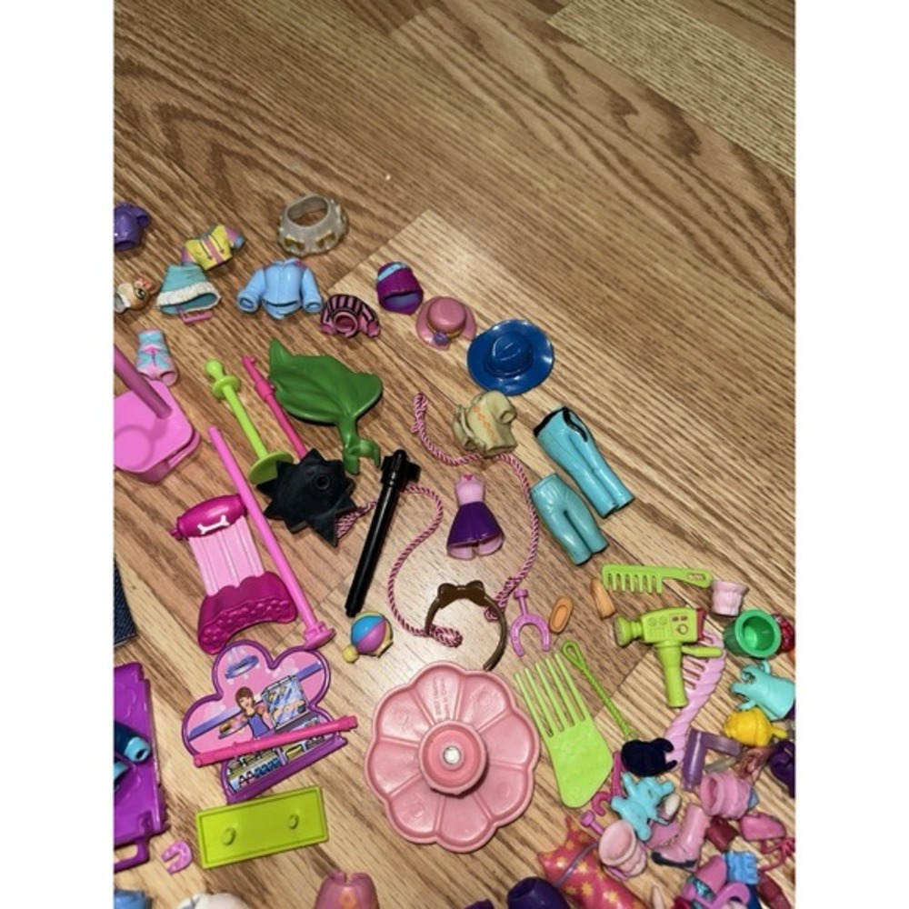 Random HUGE Lot Of Barbie & Polly Pocket Accessories Clothing Vintage Y2K Mattel - Picture 9 of 12